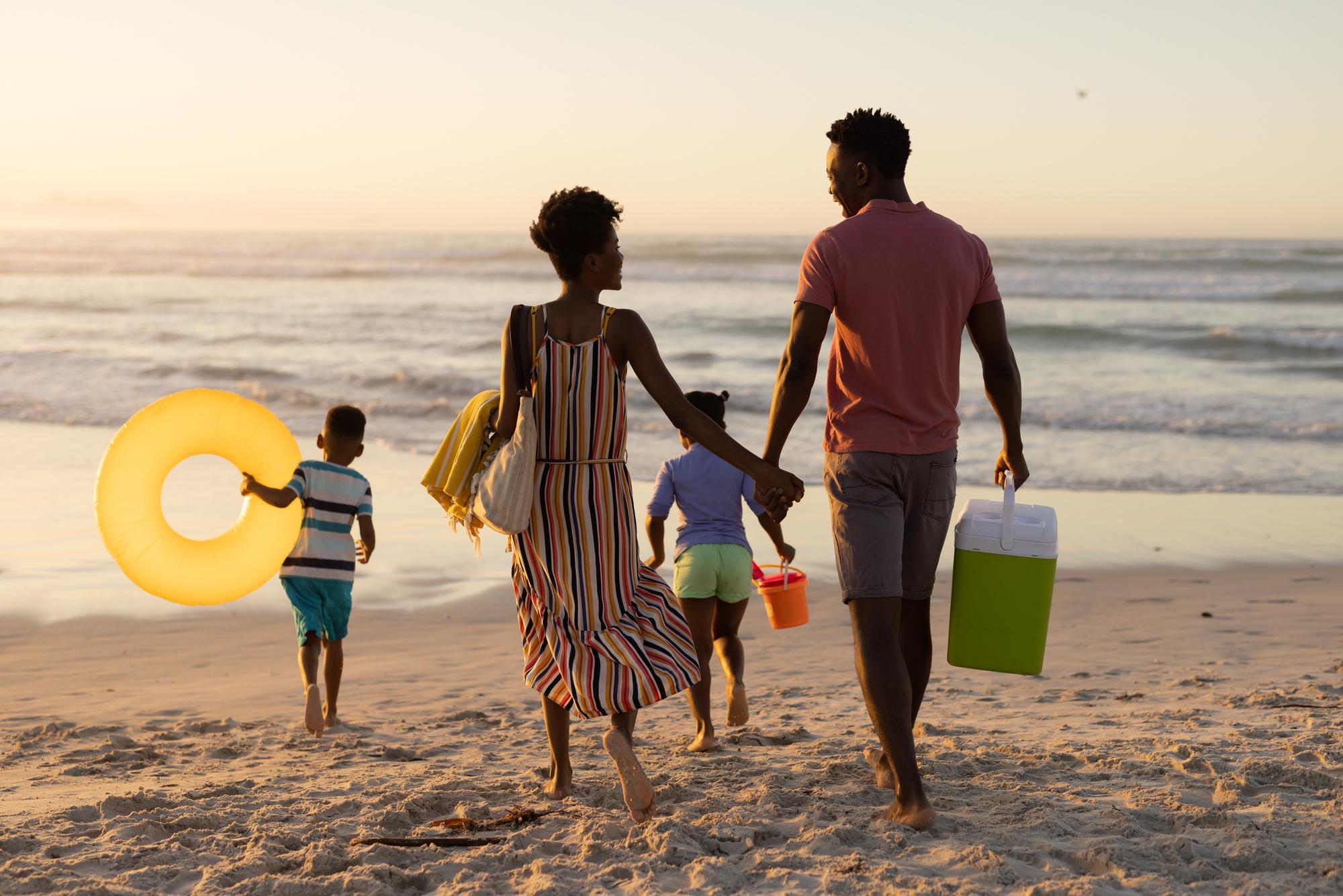 4 Ways to Save on a Family Vacation